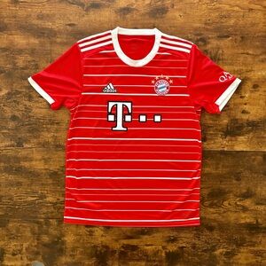 Bayern Munich 2022/23 Home Soccer Jersey